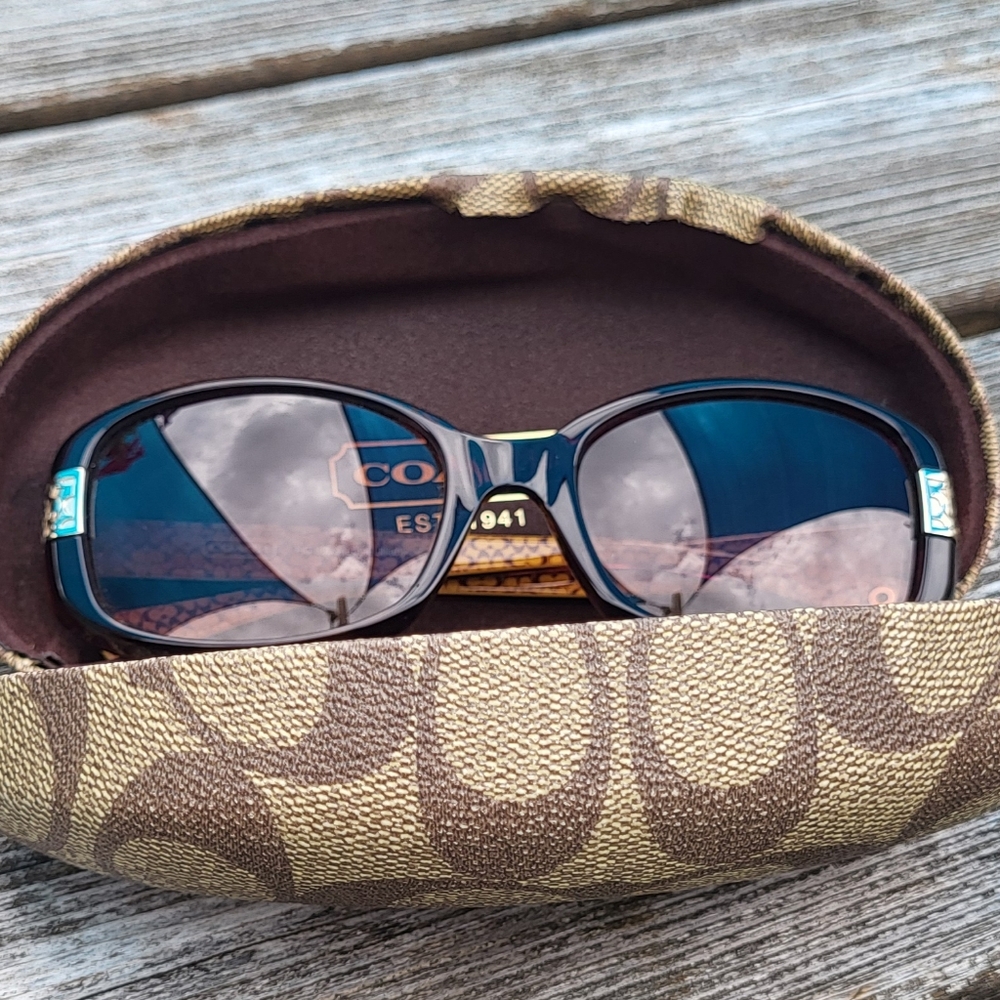 Coach Lillian Tortoise Shell Gradient Lens Sunglasses With Case - Picture 6 of 13